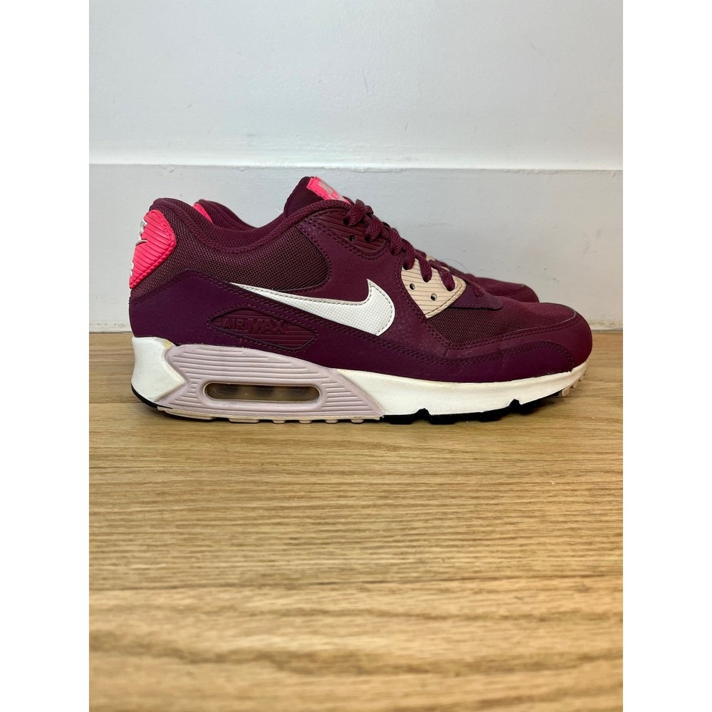 Nike Air Max Essential 90 Sneakers